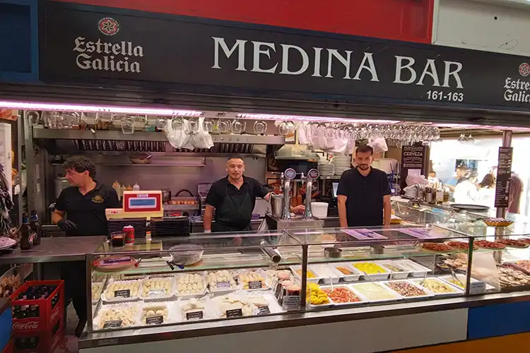 Medina Bar p.161-163