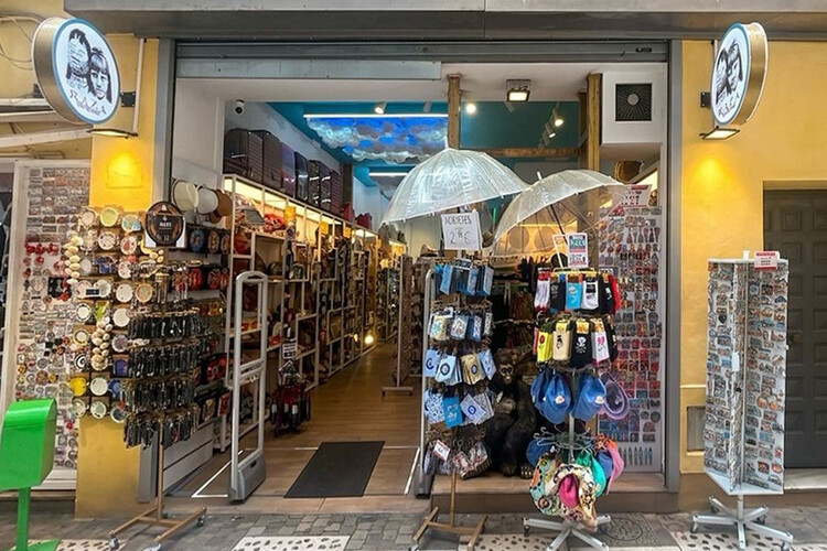 Raza Tiendas del Mundo - Raza 1